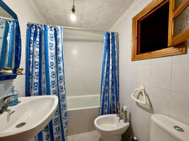 4 slaapkamer Finca/Landhuis te koop in Lubrin - € 85.000 (Ref: 9818459)