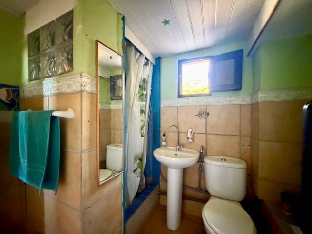 2 bedroom Finca/Country House for sale in Benizalon - € 119,000 (Ref: 9839945)
