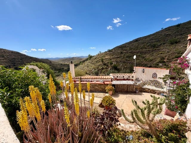 2 bedroom Finca/Country House for sale in Benizalon - € 119,000 (Ref: 9839945)