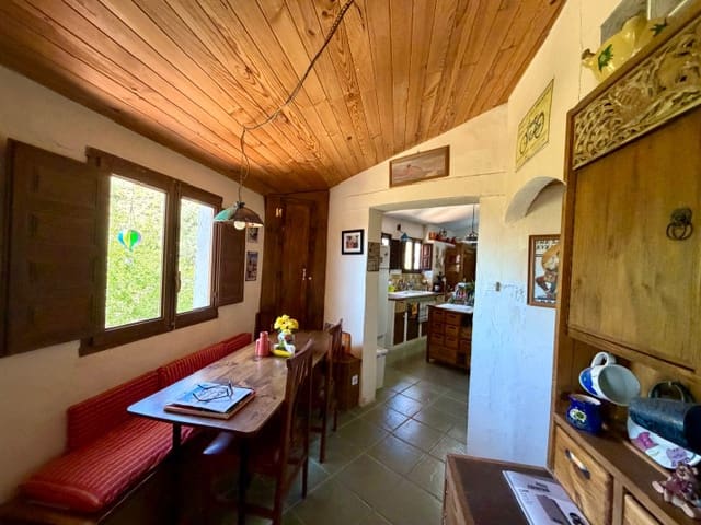 2 bedroom Finca/Country House for sale in Benizalon - € 119,000 (Ref: 9839945)