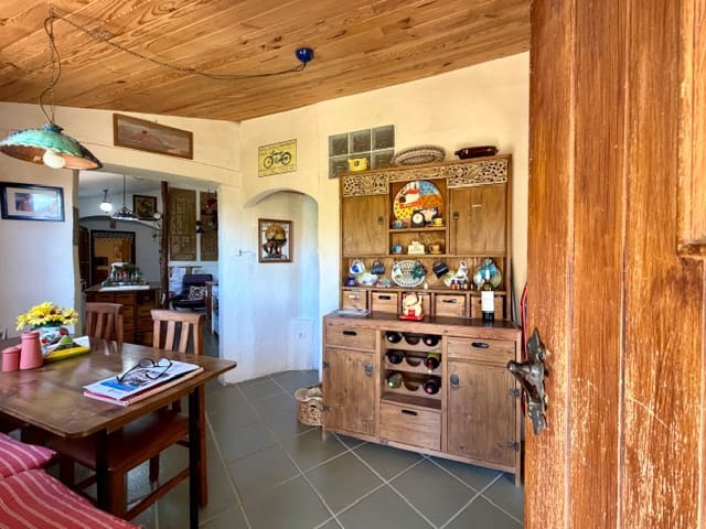 2 bedroom Finca/Country House for sale in Benizalon - € 119,000 (Ref: 9839945)
