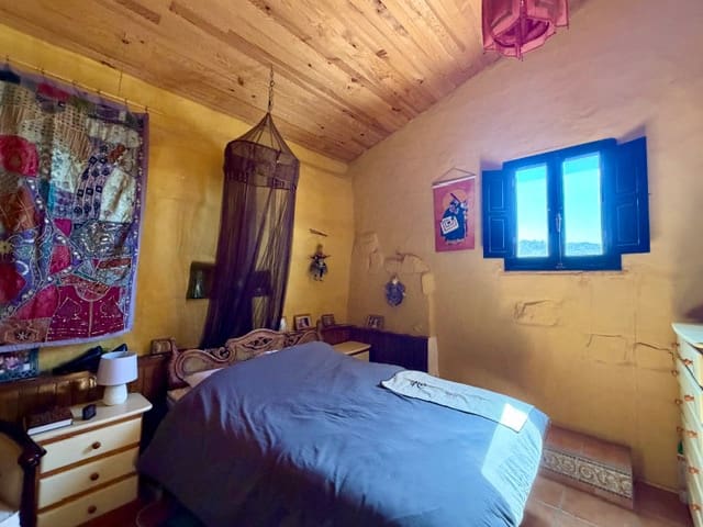 2 bedroom Finca/Country House for sale in Benizalon - € 119,000 (Ref: 9839945)