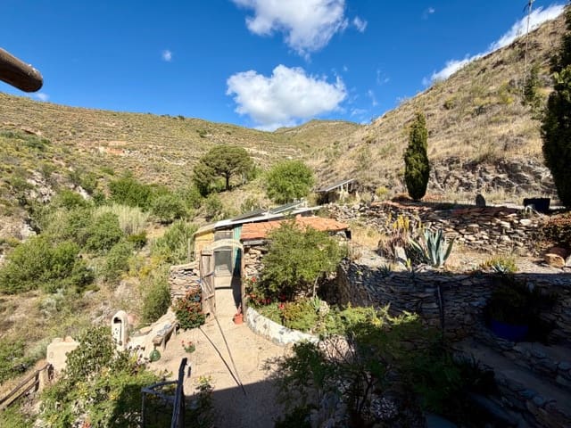 2 bedroom Finca/Country House for sale in Benizalon - € 119,000 (Ref: 9839945)