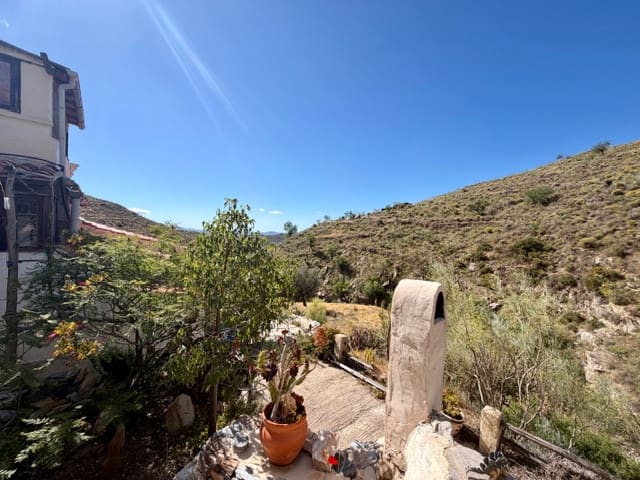 2 bedroom Finca/Country House for sale in Benizalon - € 119,000 (Ref: 9839945)