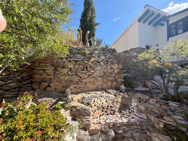 2 bedroom Finca/Country House for sale in Benizalon - € 119,000 (Ref: 9839945)