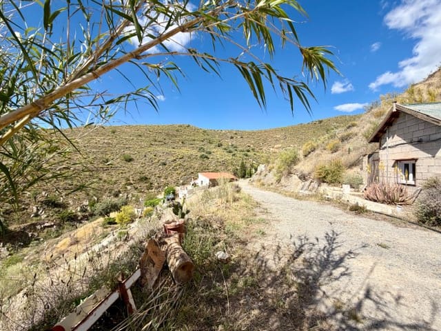 2 bedroom Finca/Country House for sale in Benizalon - € 119,000 (Ref: 9839945)
