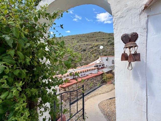 2 bedroom Finca/Country House for sale in Benizalon - € 119,000 (Ref: 9839945)