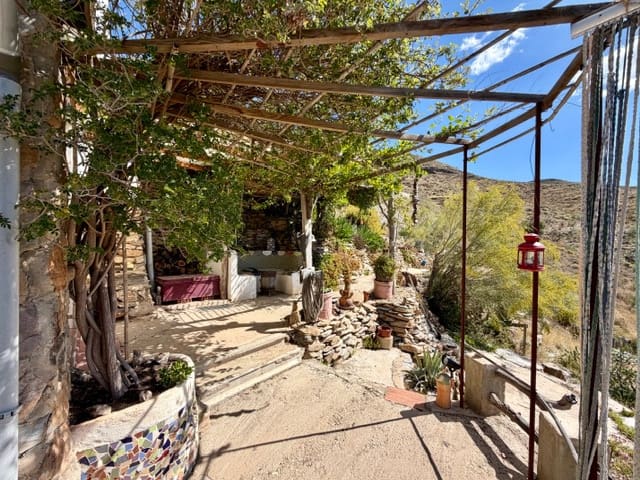 2 bedroom Finca/Country House for sale in Benizalon - € 119,000 (Ref: 9839945)