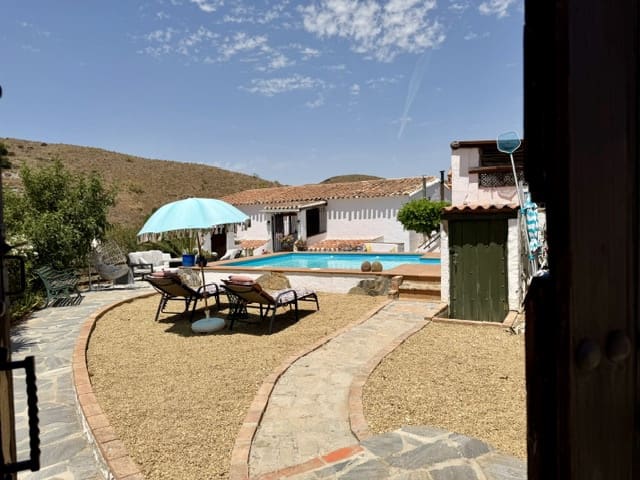 8 quarto Comercial para venda em Lubrín com piscina garagem - 580 000 € (Ref: 9937421)