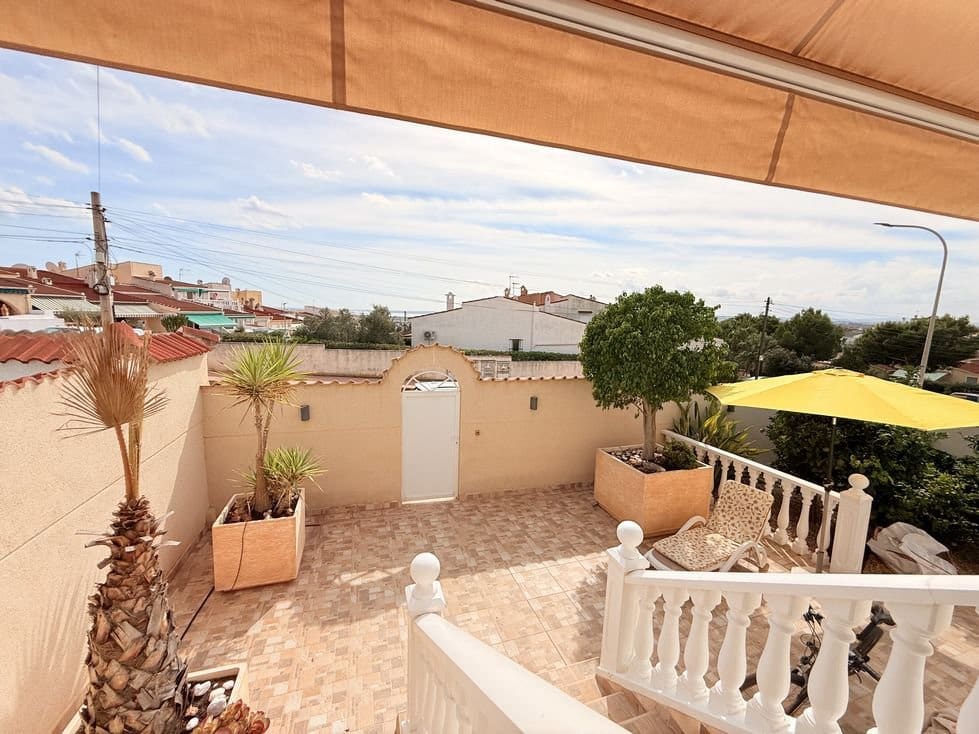2 slaapkamer Halfvrijstaande villa te koop in Ciudad Quesada - € 175.000 (Ref: 10145213)