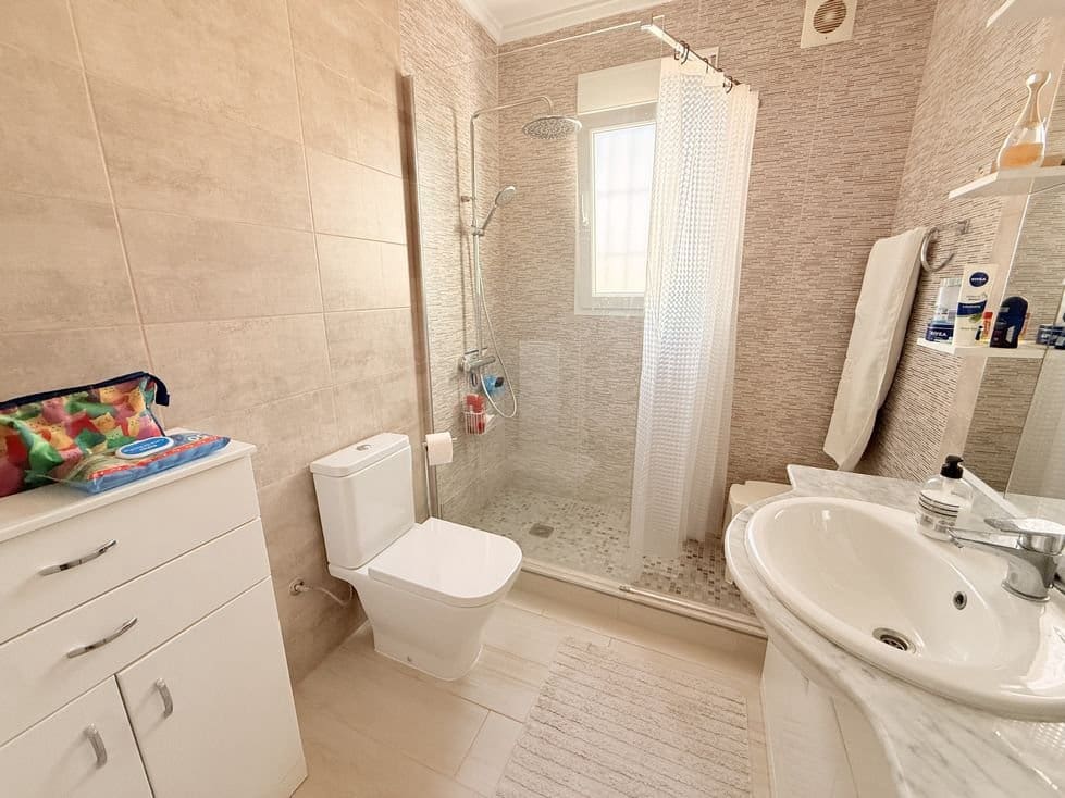2 slaapkamer Halfvrijstaande villa te koop in Ciudad Quesada - € 175.000 (Ref: 10145213)