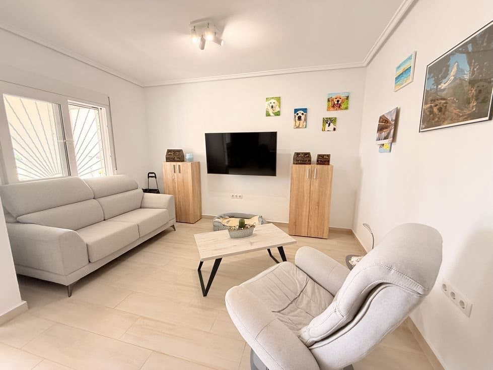 2 slaapkamer Halfvrijstaande villa te koop in Ciudad Quesada - € 175.000 (Ref: 10145213)