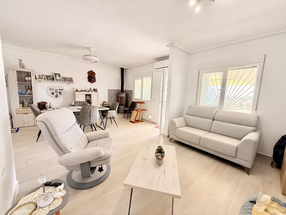 2 slaapkamer Halfvrijstaande villa te koop in Ciudad Quesada - € 175.000 (Ref: 10145213)