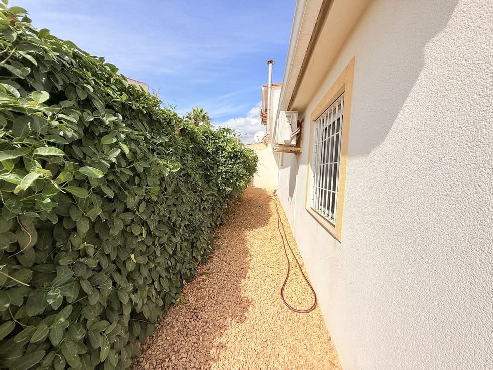 2 slaapkamer Halfvrijstaande villa te koop in Ciudad Quesada - € 175.000 (Ref: 10145213)