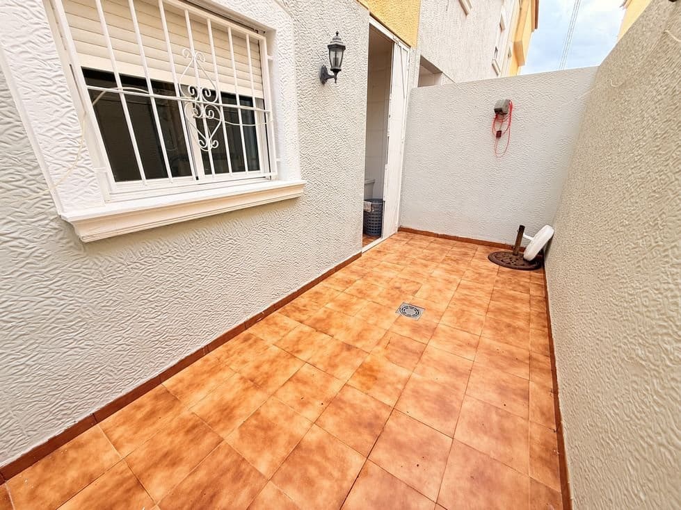 3 bedroom Townhouse for sale in San Bartolome with garage - € 139,950 (Ref: 10160114)