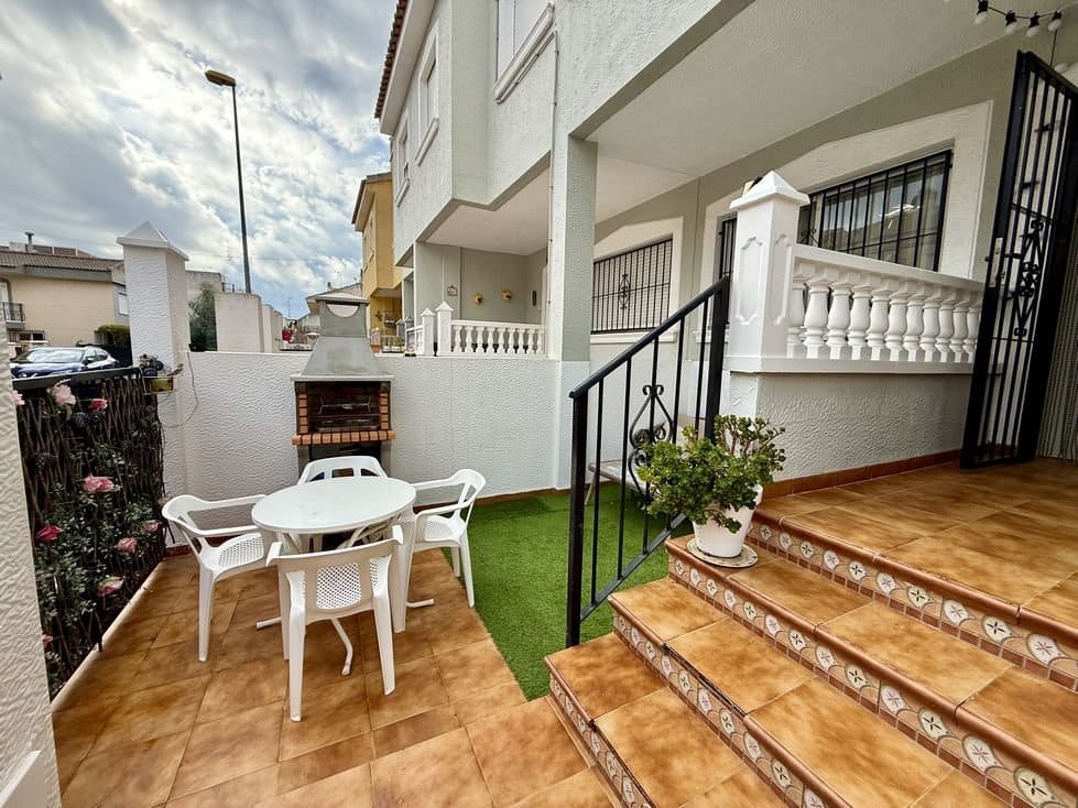 3 bedroom Townhouse for sale in San Bartolome with garage - € 139,950 (Ref: 10160114)