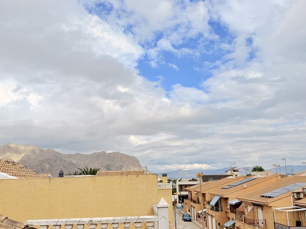 3 bedroom Townhouse for sale in San Bartolome with garage - € 139,950 (Ref: 10160114)