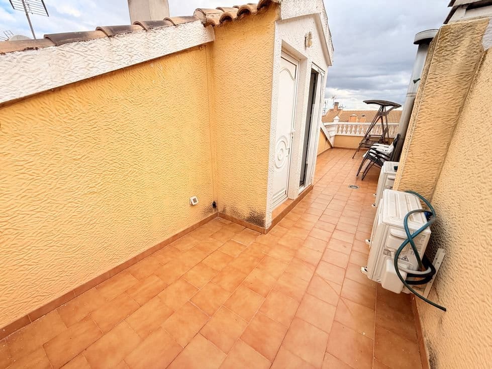 3 bedroom Townhouse for sale in San Bartolome with garage - € 139,950 (Ref: 10160114)