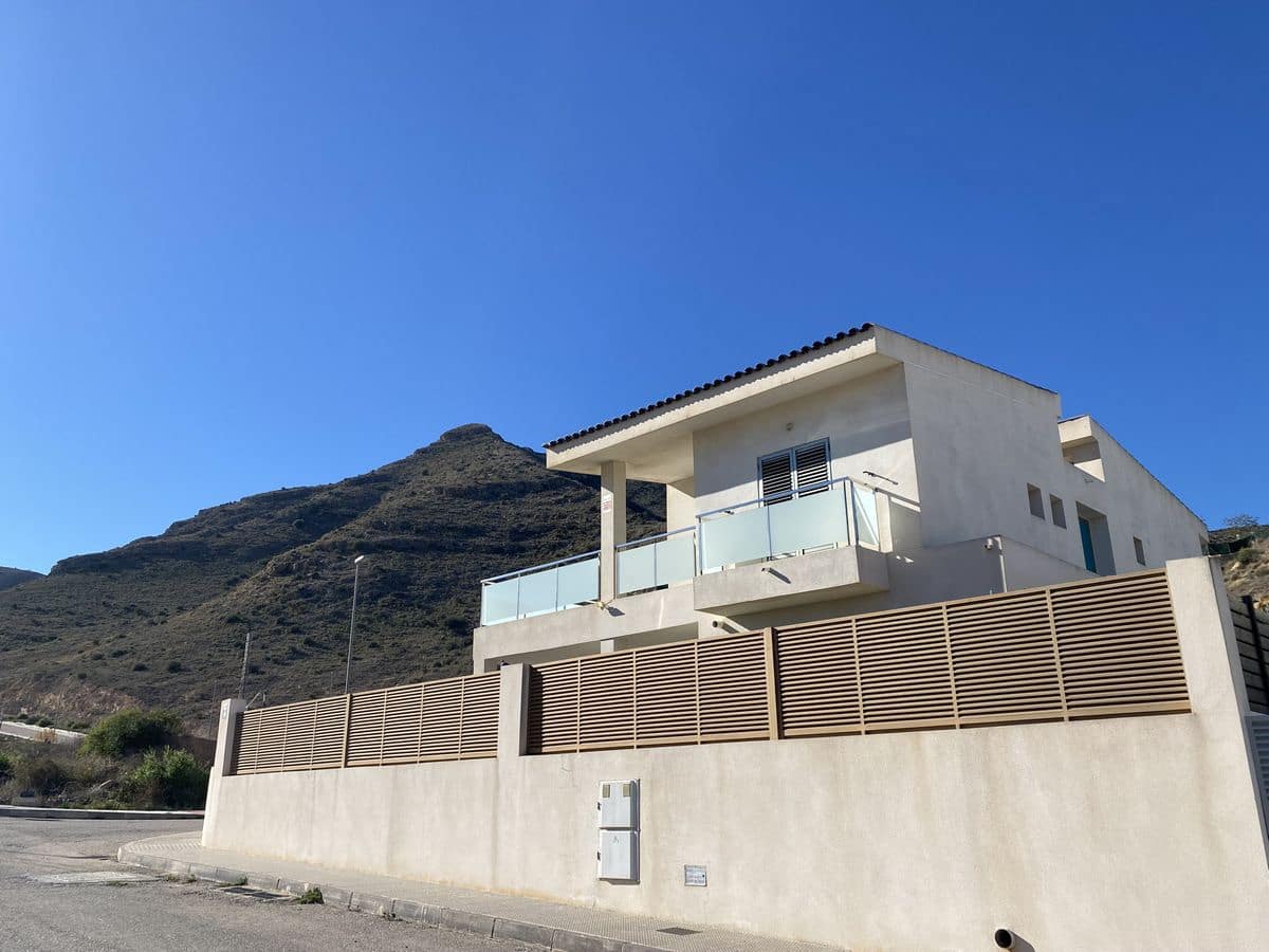 3 soverom Villa til salgs i Cox med svømmebasseng garasje - € 340 000 (Ref: 7367769)