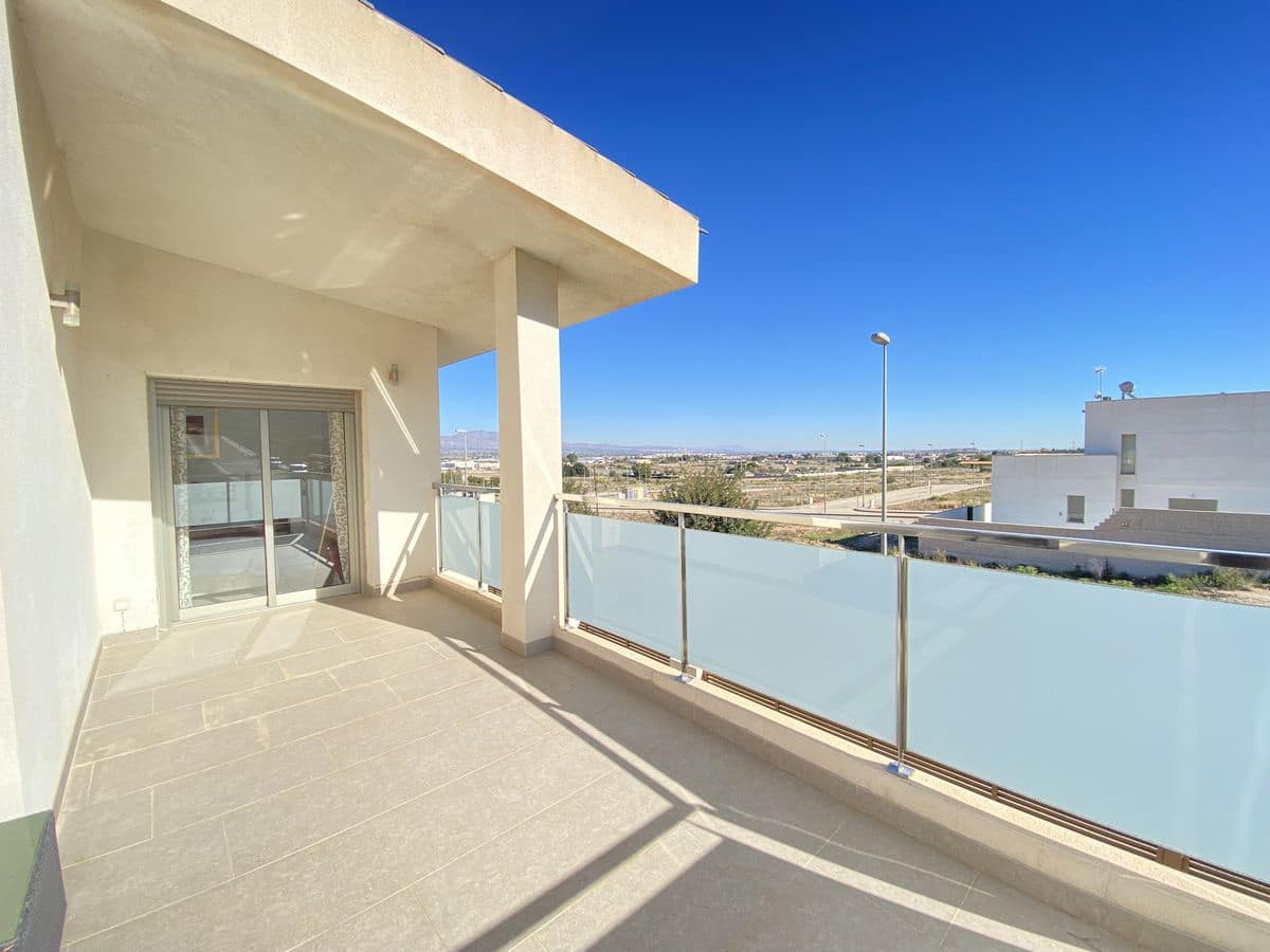 3 soverom Villa til salgs i Cox med svømmebasseng garasje - € 340 000 (Ref: 7367769)