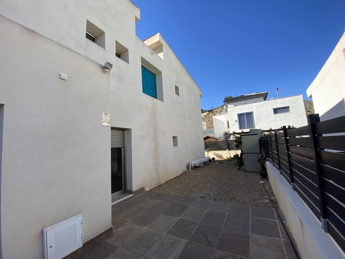 3 soverom Villa til salgs i Cox med svømmebasseng garasje - € 340 000 (Ref: 7367769)