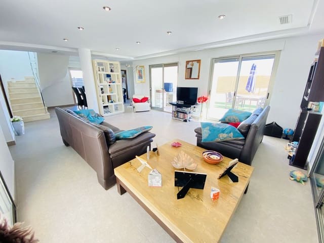 3 camera da letto Villa in vendita in Cox con piscina garage - 340.000 € (Rif: 7367769)
