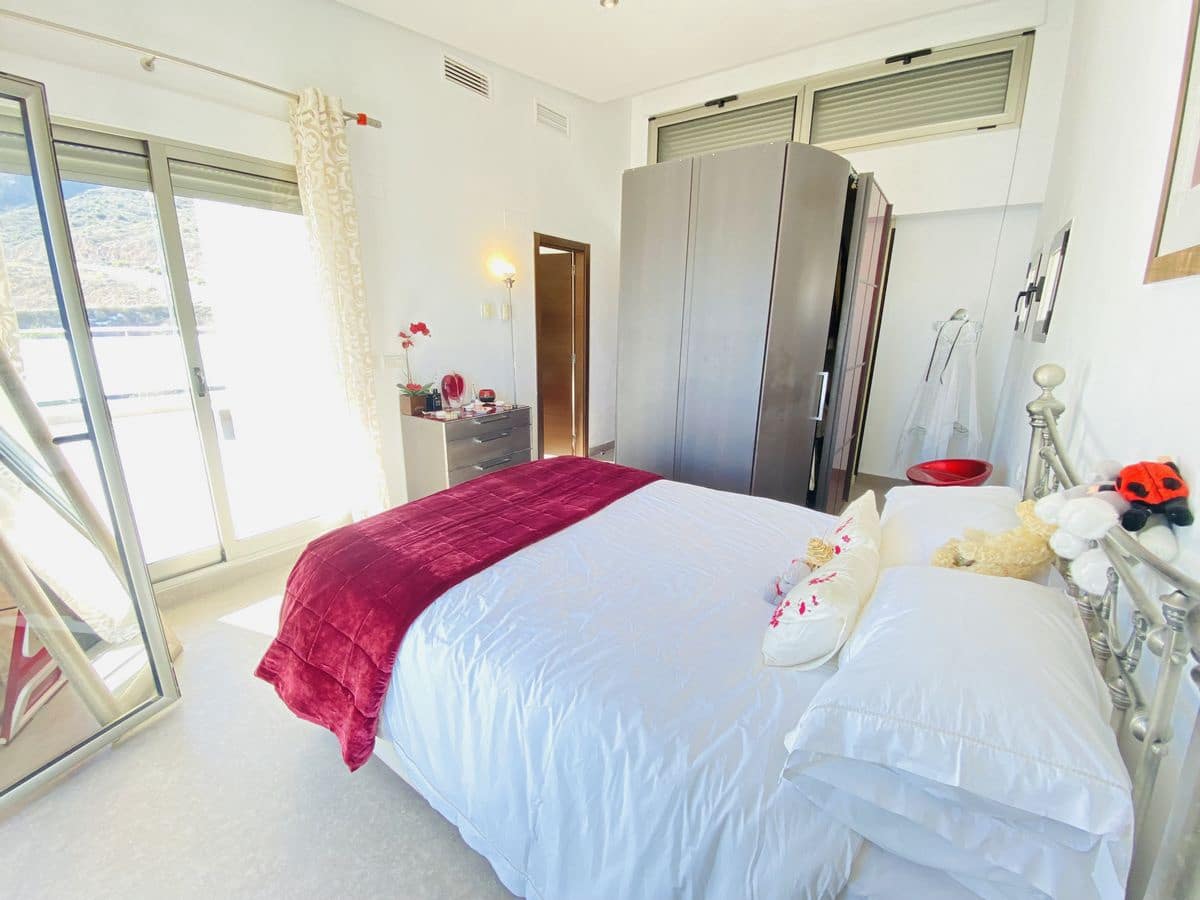 3 sypialnia Willa na sprzedaż w Cox z basenem garażem - 340 000 € (Ref: 7367769)