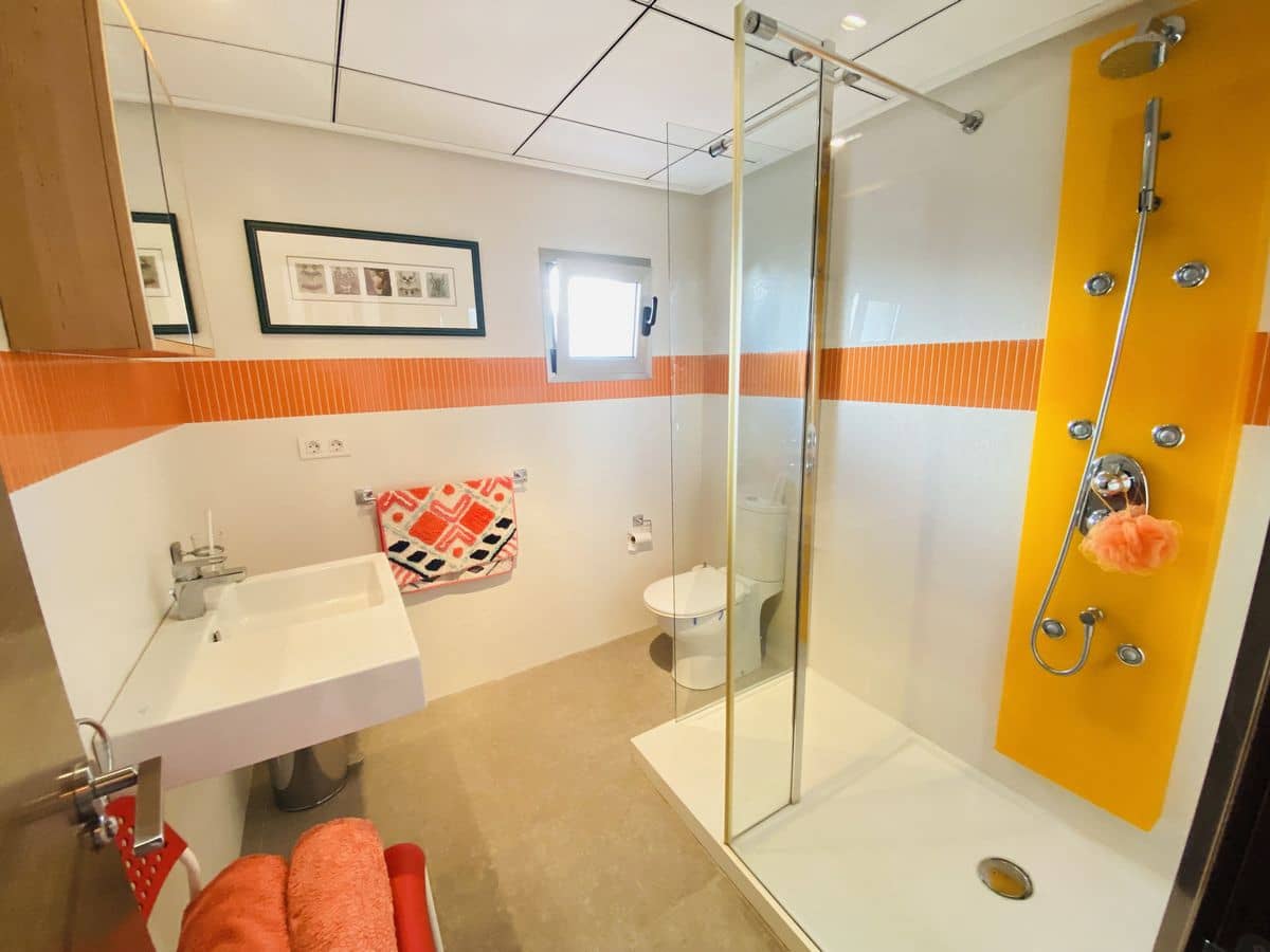 3 sypialnia Willa na sprzedaż w Cox z basenem garażem - 340 000 € (Ref: 7367769)