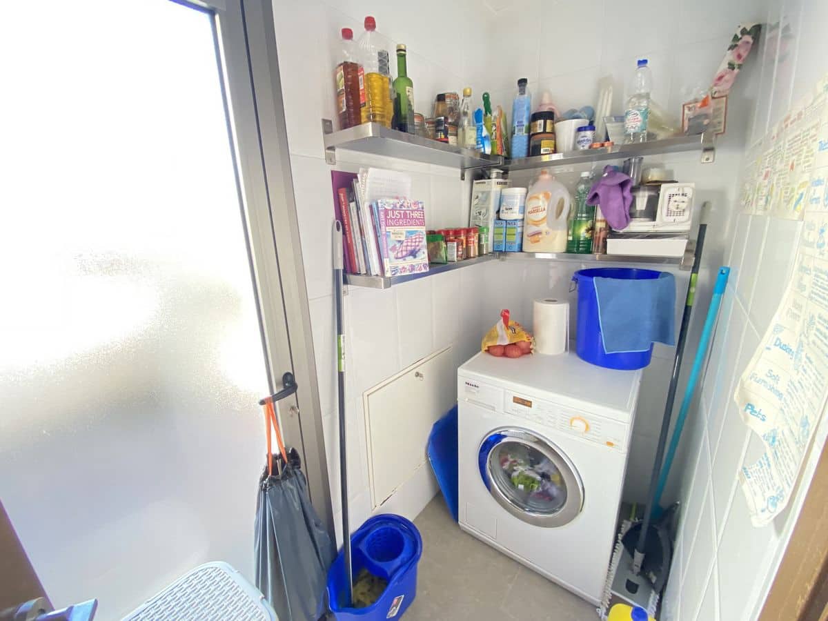 3 sypialnia Willa na sprzedaż w Cox z basenem garażem - 340 000 € (Ref: 7367769)