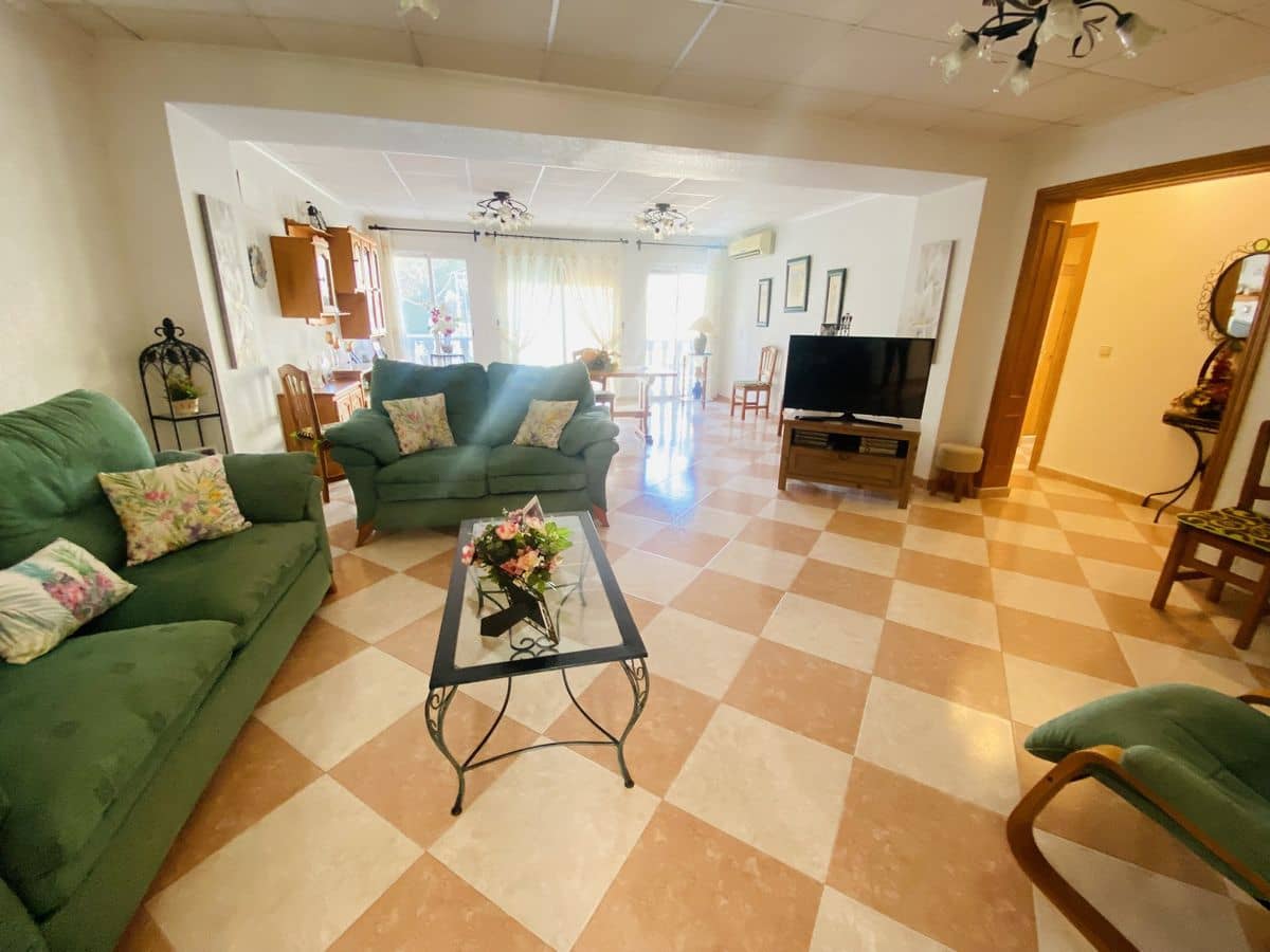 3 soveværelse Finca/Landehus til salg i Algorfa med swimmingpool garage - € 259.950 (Ref: 8788688)