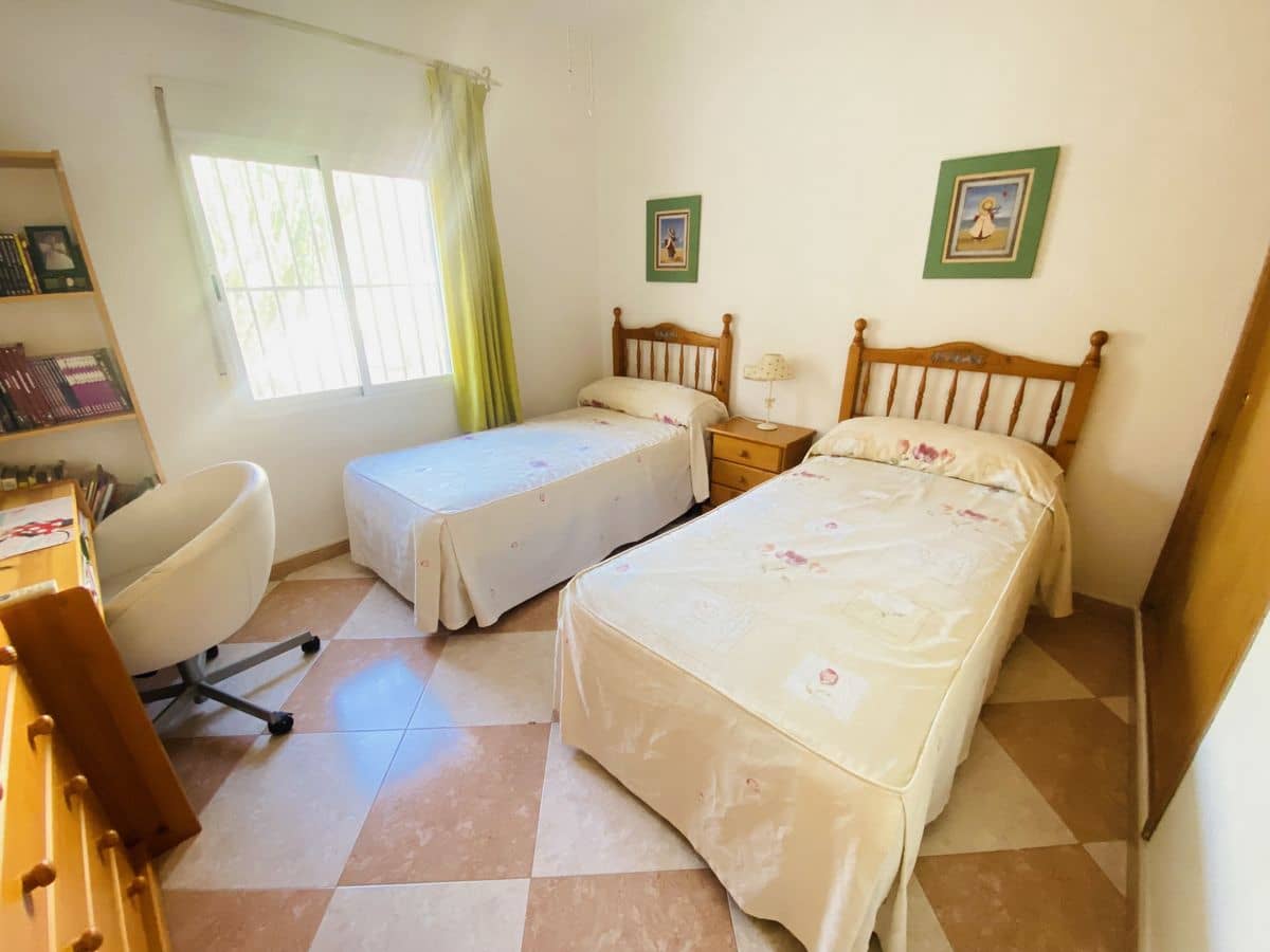 3 soveværelse Finca/Landehus til salg i Algorfa med swimmingpool garage - € 259.950 (Ref: 8788688)