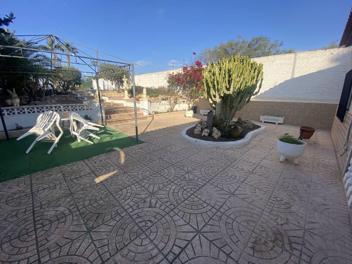 3 soveværelse Finca/Landehus til salg i Algorfa med swimmingpool garage - € 259.950 (Ref: 8788688)