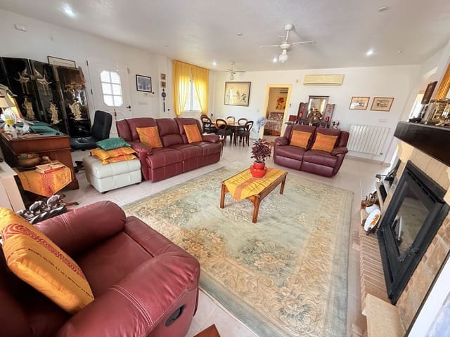 4 Zimmer Villa zu verkaufen in Benimar, Benijófar mit Pool Garage - 595.950 € (Ref: 9194910)