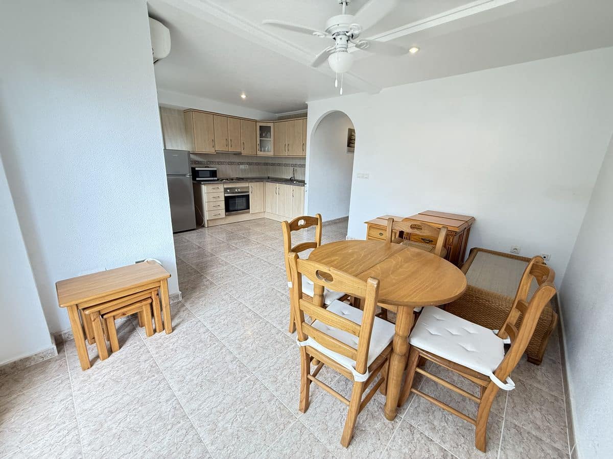 3 soverom Kjedet enebolig til salgs i Benimar med svømmebasseng garasje - € 235 000 (Ref: 9319723)