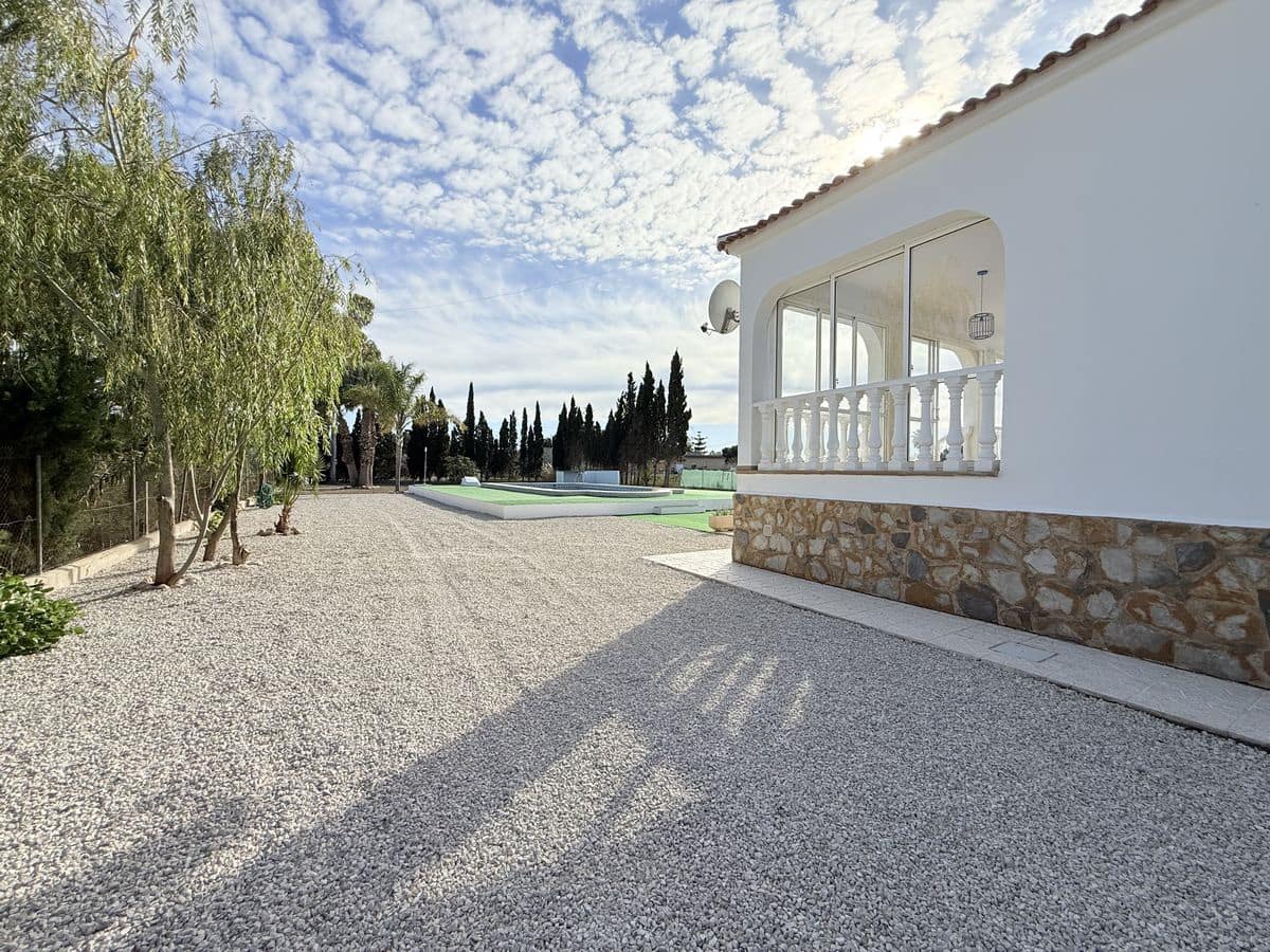 3 sypialnia Finka/Dom wiejski na sprzedaż w Dolores z basenem garażem - 560 000 € (Ref: 9402664)