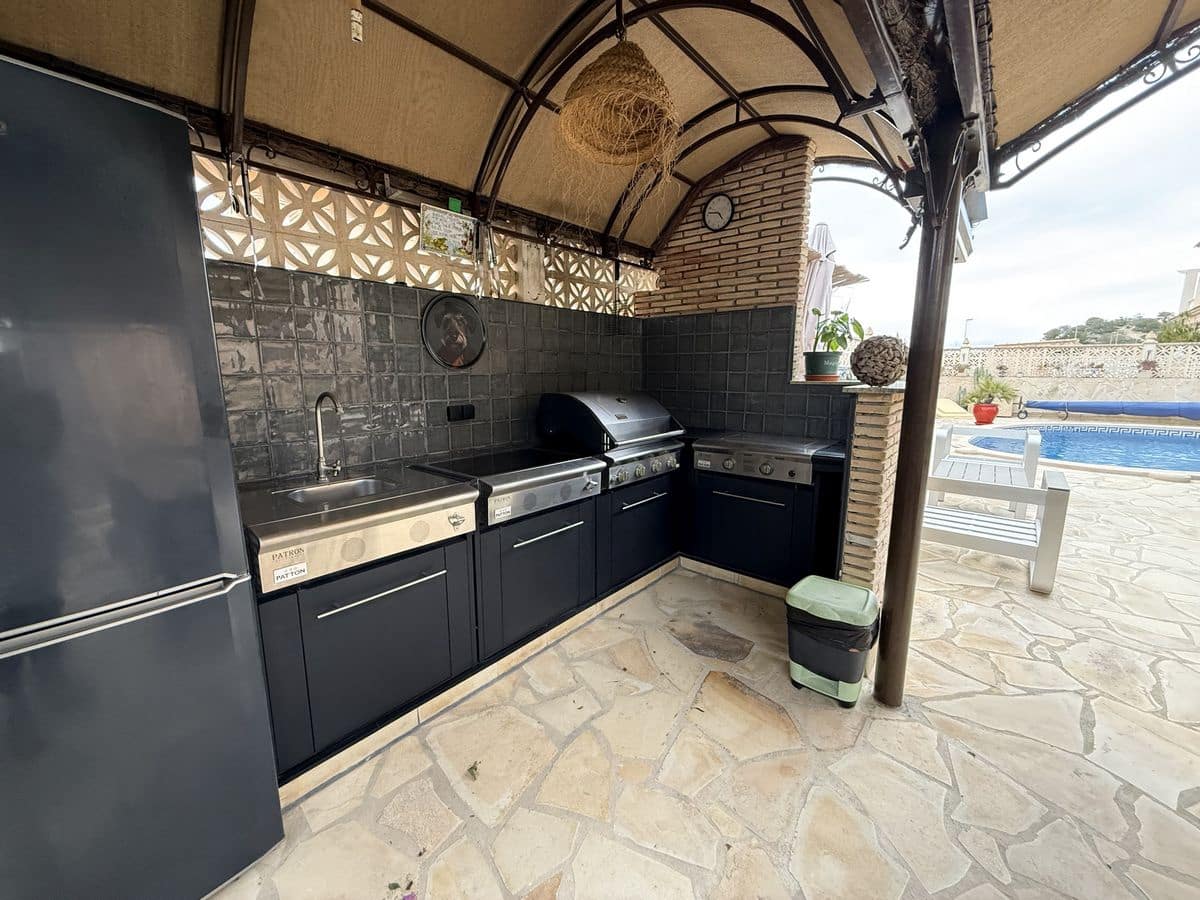 3 soverom Villa til salgs i Benijofar med svømmebasseng - € 330 000 (Ref: 9535005)