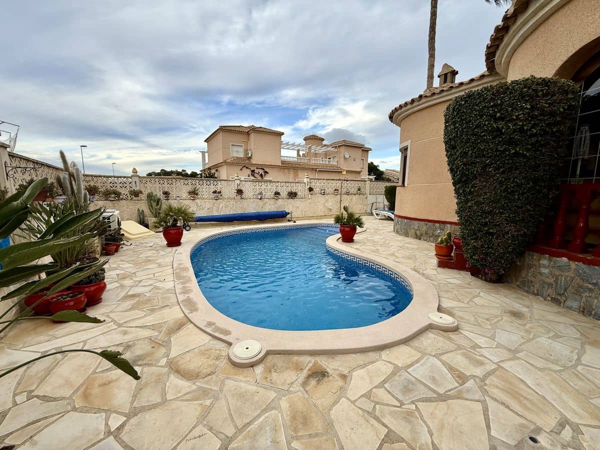 3 soverom Villa til salgs i Benijofar med svømmebasseng - € 330 000 (Ref: 9535005)