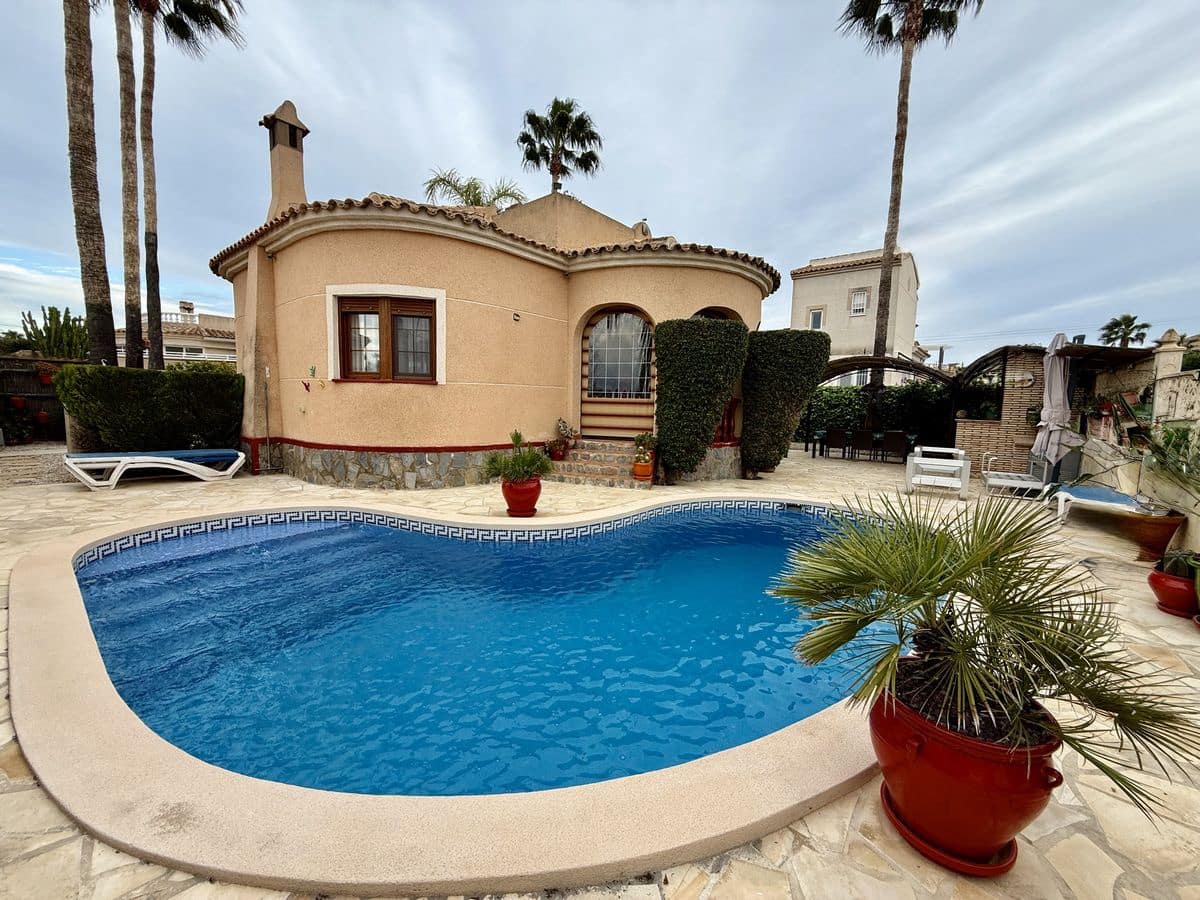 3 soverom Villa til salgs i Benijofar med svømmebasseng - € 330 000 (Ref: 9535005)