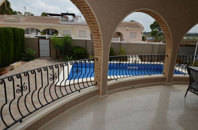 3 Zimmer Villa zu verkaufen in Benijófar mit Pool - 325.000 € (Ref: 9548986)