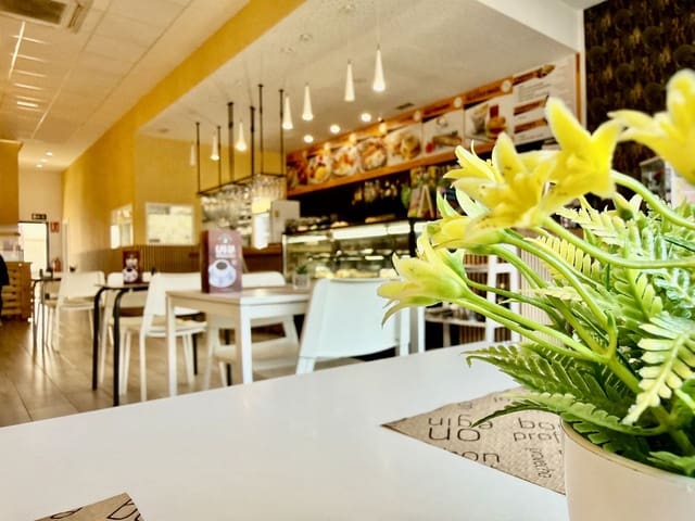 Commercial for sale in Benijófar with garage - € 80,000 (Ref: 9614467)