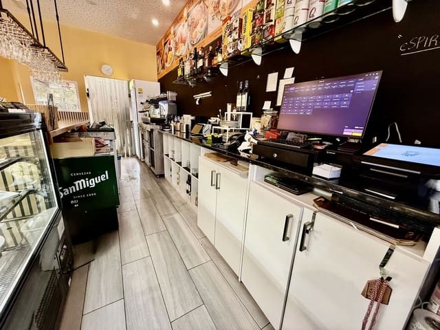 Commercial for sale in Benijófar with garage - € 80,000 (Ref: 9614467)