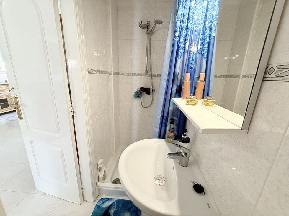 Casa de 2 habitaciones en Ciudad Quesada en venta con piscina garaje - 215.000 € (Ref: 9676317)