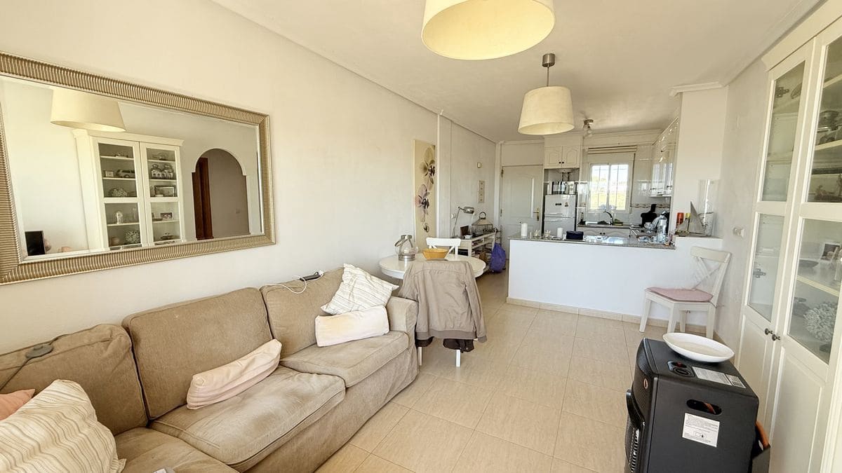 2 soveværelse Lejlighed til salg i Los Montesinos med swimmingpool garage - € 129.950 (Ref: 9685245)