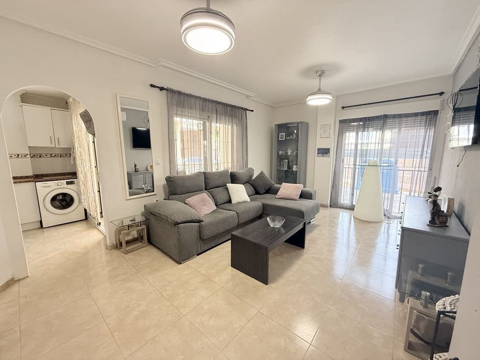 2 soverom Leilighet til salgs i Formentera del Segura med svømmebasseng garasje - € 115 000 (Ref: 9965712)