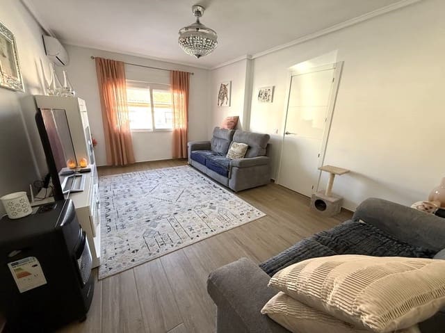 Casa de 3 habitaciones en Benijófar en venta con garaje - 265.000 € (Ref: 9983778)
