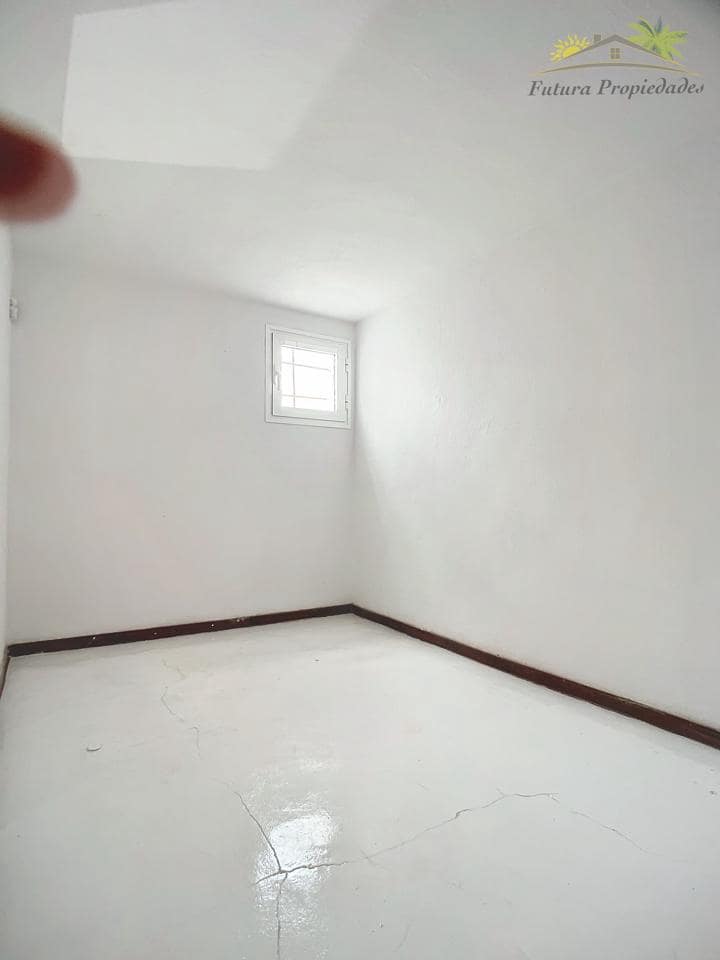 7 bedroom Villa for sale in Arrecife € 190,000 (Ref 8033953)