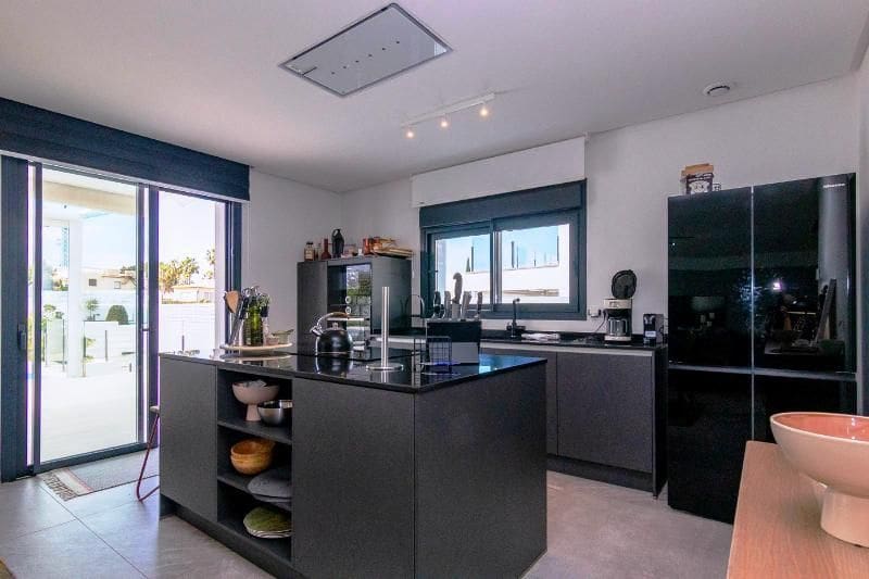 3 slaapkamer Villa te koop in Denia met zwembad garage - € 870.000 (Ref: 9007233)