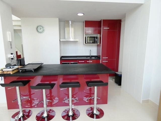 4 soveværelse Semi-Rækkehus til salg i Denia med swimmingpool garage - € 575.000 (Ref: 9200297)