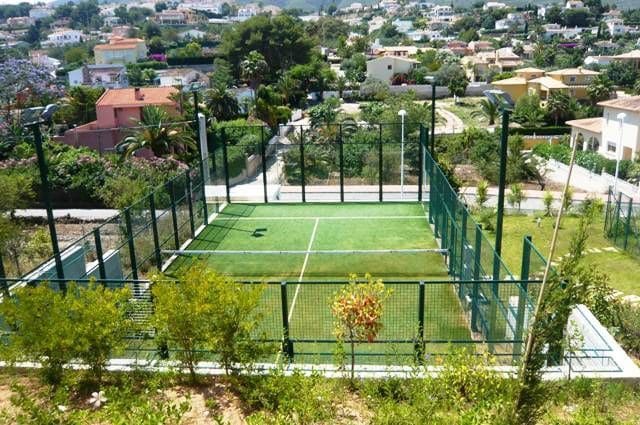 4 soveværelse Semi-Rækkehus til salg i Denia med swimmingpool garage - € 575.000 (Ref: 9200297)