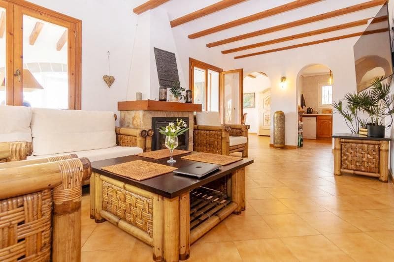 4 slaapkamer Villa te koop in Denia met zwembad garage - € 595.000 (Ref: 9212554)